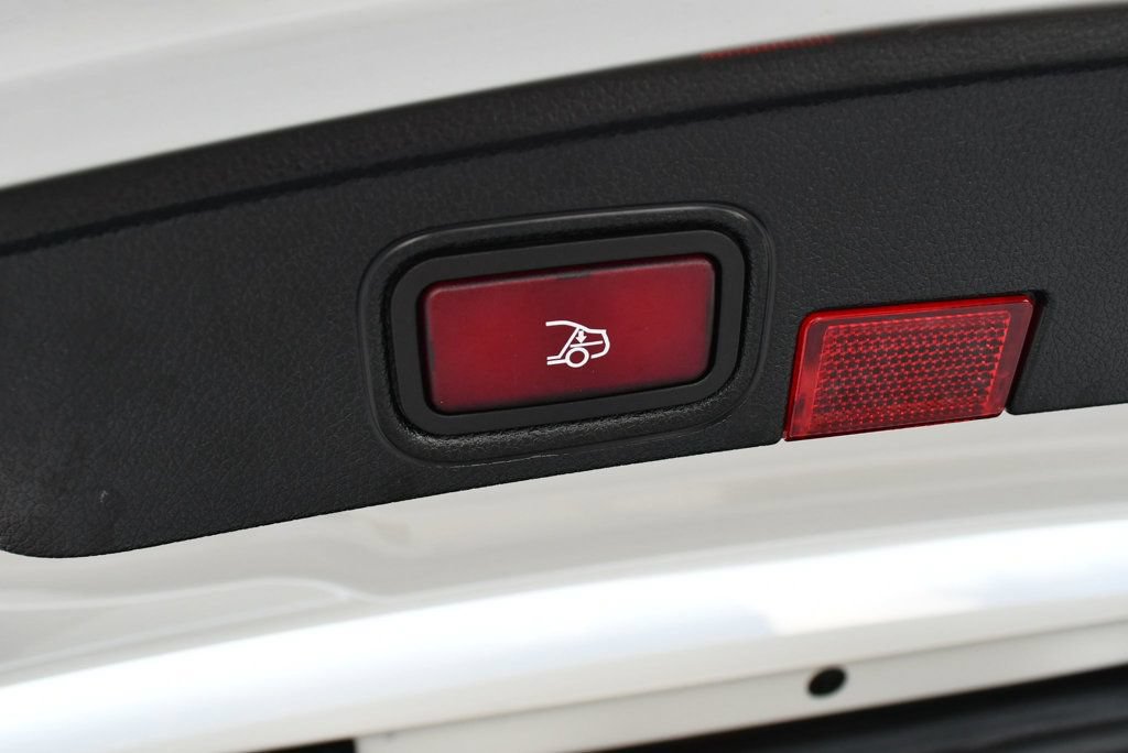 Used 2023 Mercedes-Benz C 300 Cabriolet image 18