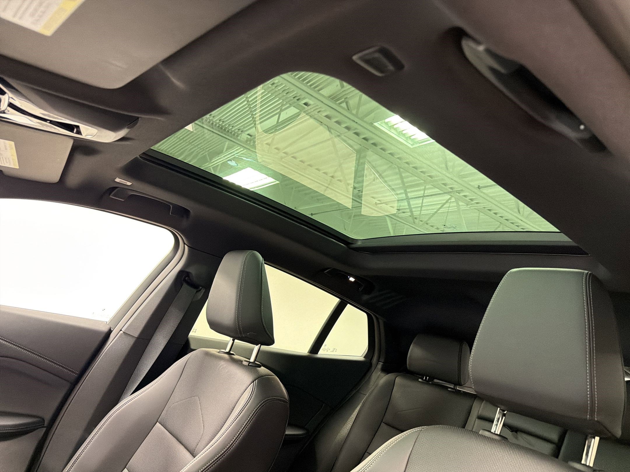 Certified 2025 BMW X2 xDrive28i image 15