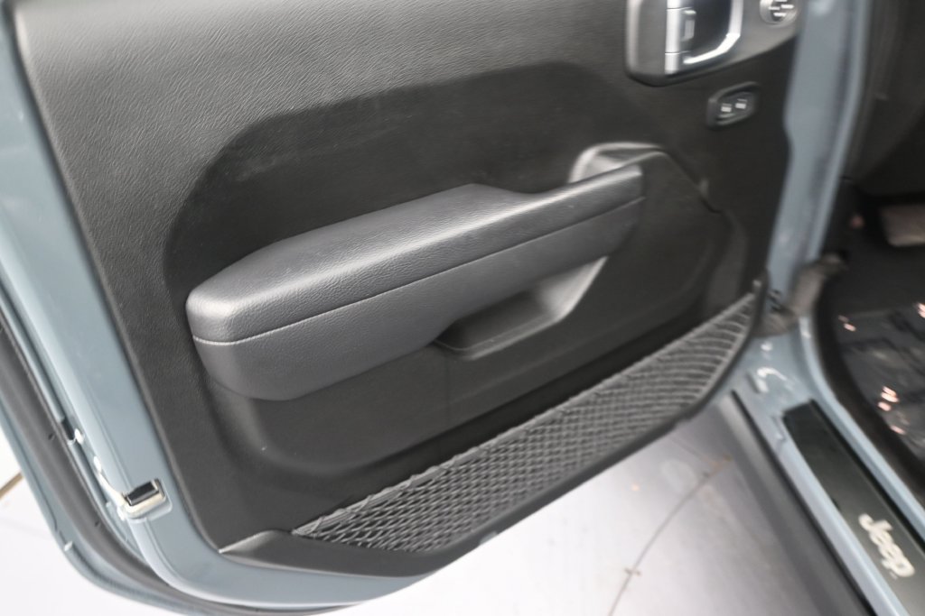 Used 2024 Jeep Wrangler Unlimited Sport AWD/4WD image 12