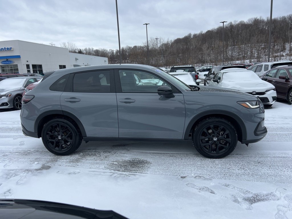 Used 2025 Honda HR-V Sport image 6