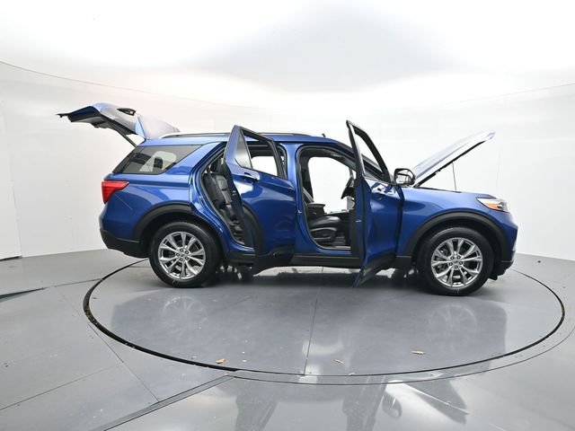 Used 2021 Ford Explorer Limited w/ Equipment Group 301A AWD/4WD image 49