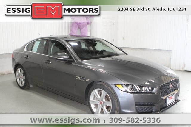 Used 2017 Jaguar XE Prestige RWD image 1