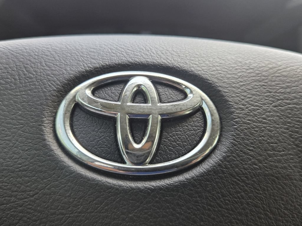 Used 2022 Toyota Tacoma SR w/ SR Convenience Package RWD image 27
