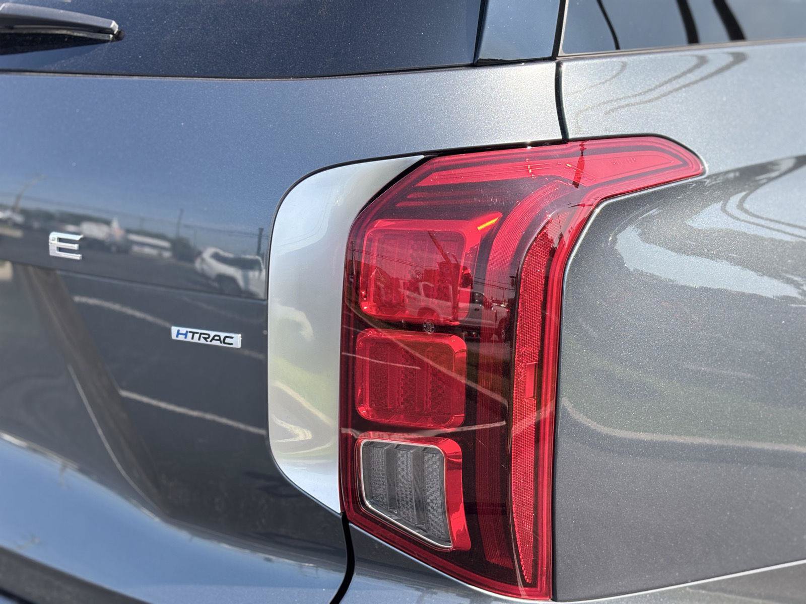 Used 2023 Hyundai Palisade Limited AWD/4WD image 5