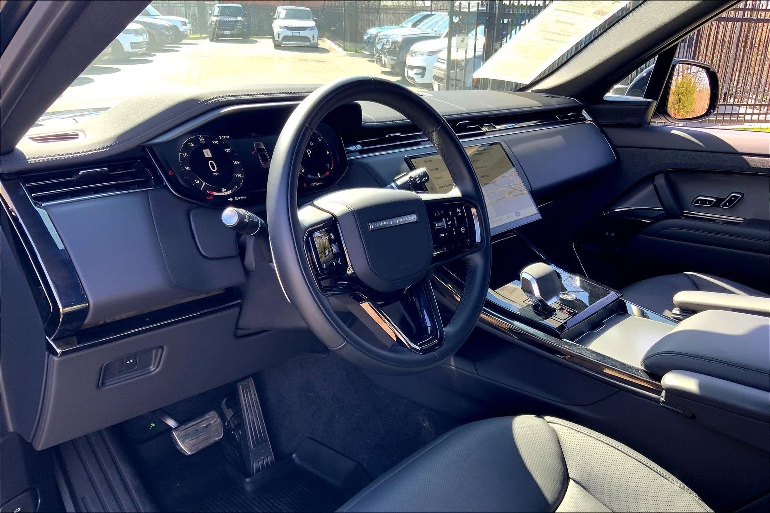 Used 2024 Land Rover Range Rover Sport Dynamic SE image 17