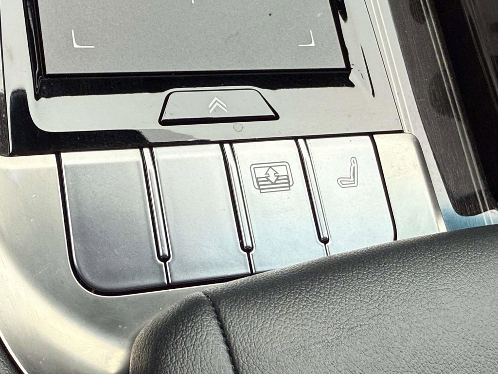 Used 2018 Lexus LS 500 AWD w/ Accessory Package (Z1) image 23