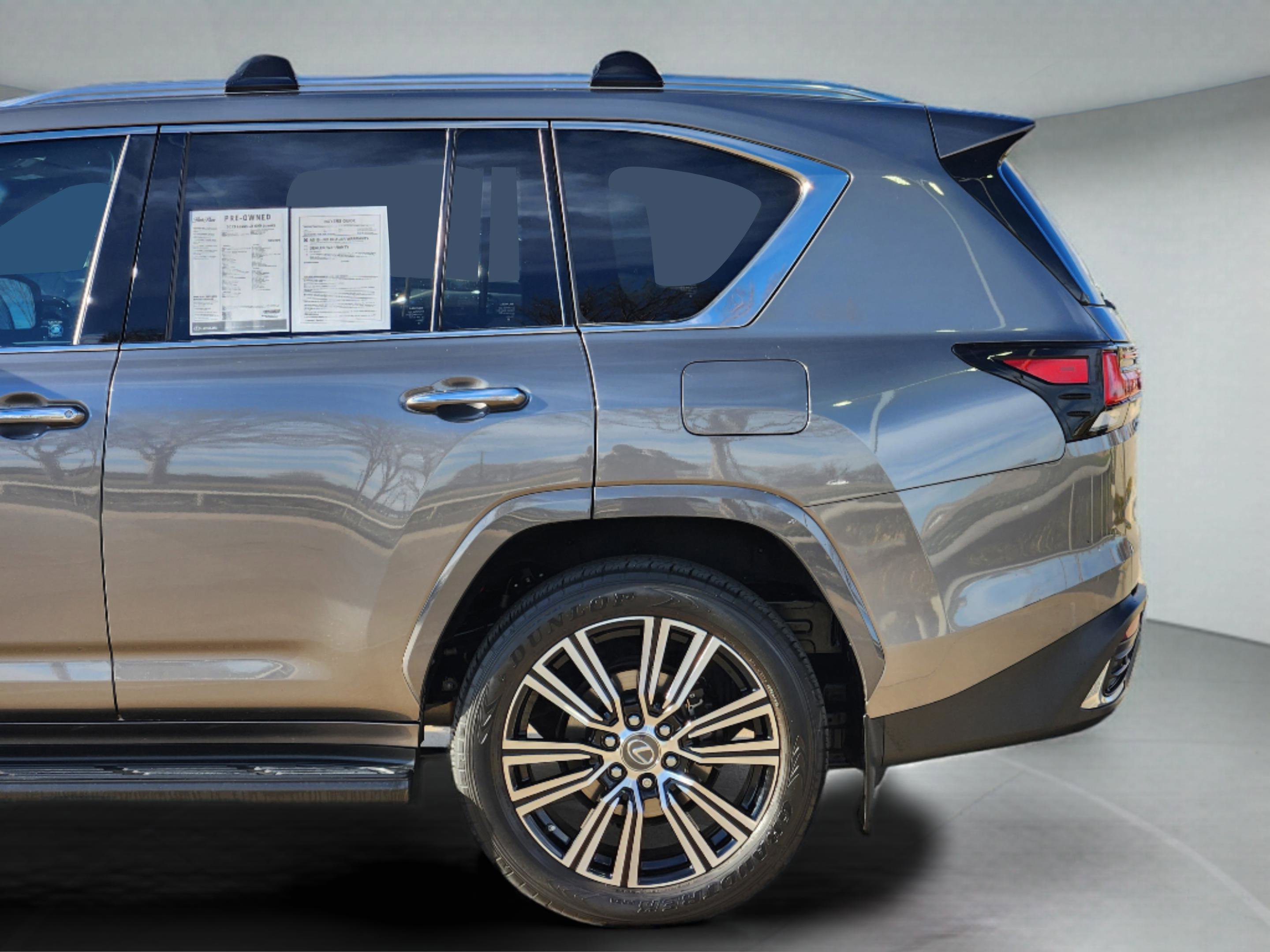 Used 2023 Lexus LX 600 4WD w/ Accessory Package (Z1) image 37