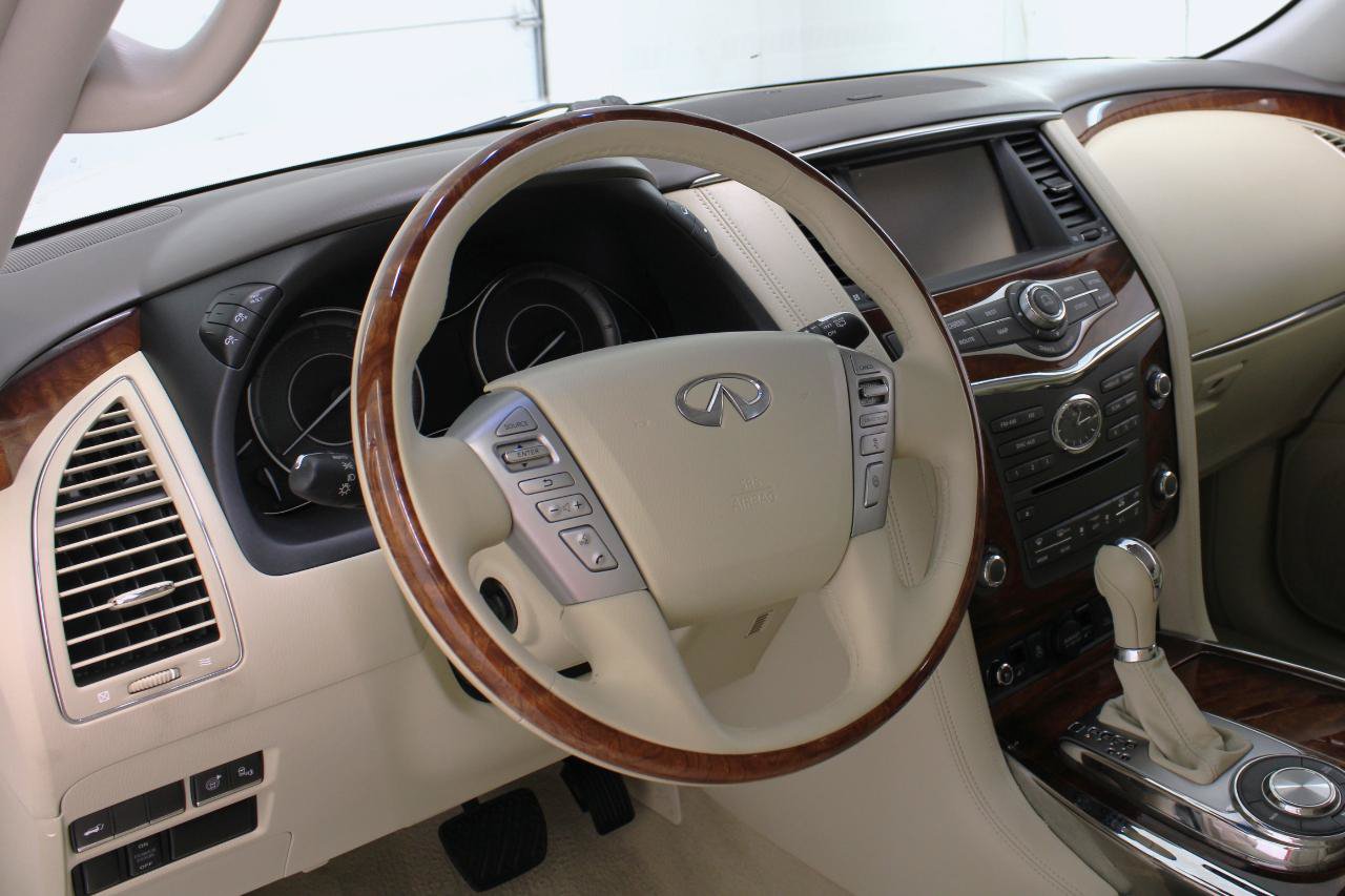 Used 2016 INFINITI QX80 2WD w/ Deluxe Technology Package image 32