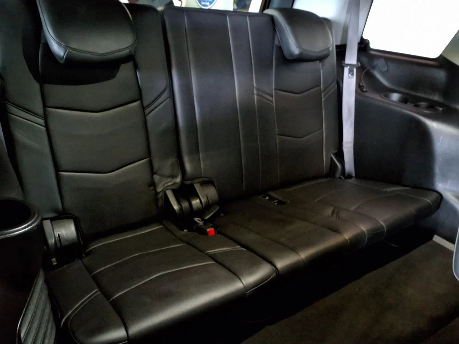 Used 2015 Cadillac Escalade Premium image 10