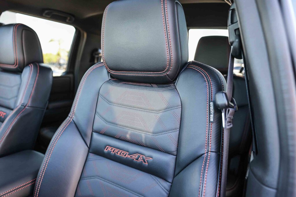 Used 2025 Nissan Frontier PRO-4X w/ Pro Premium Package image 18