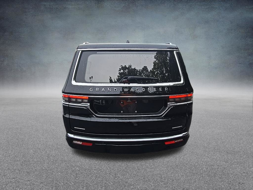 Used 2023 Jeep Grand Wagoneer Series III AWD/4WD image 7