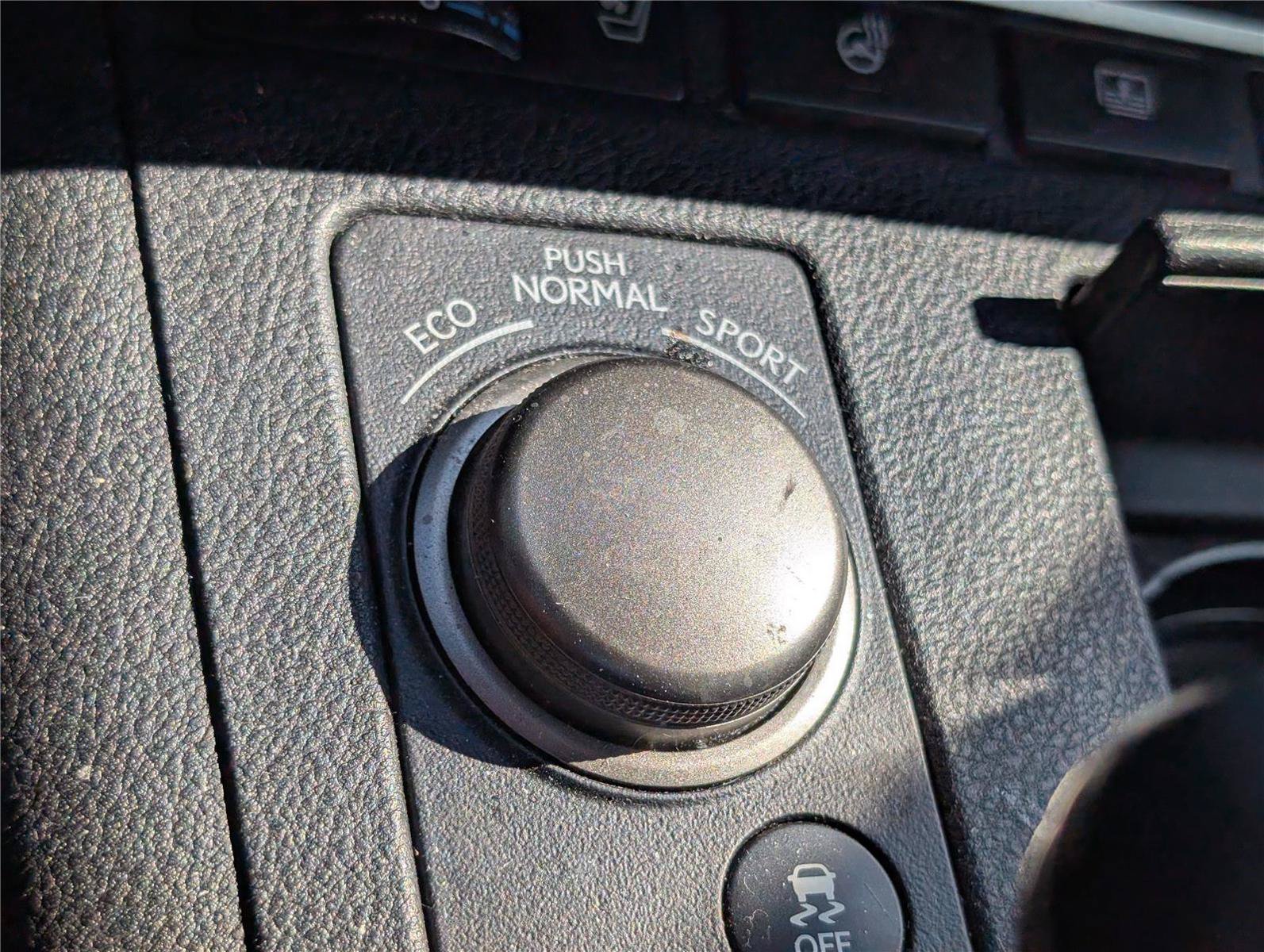 Used 2014 Lexus ES 350 w/ Luxury Package FWD image 24