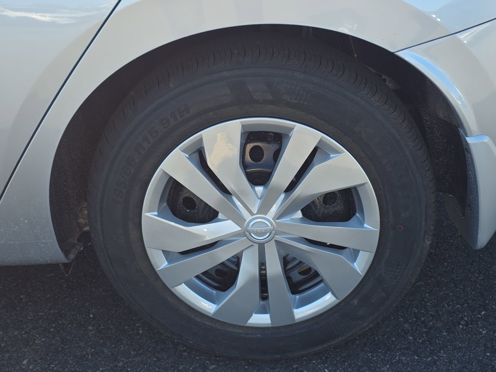 New 2025 Nissan Versa S w/ Trunk Package image 11