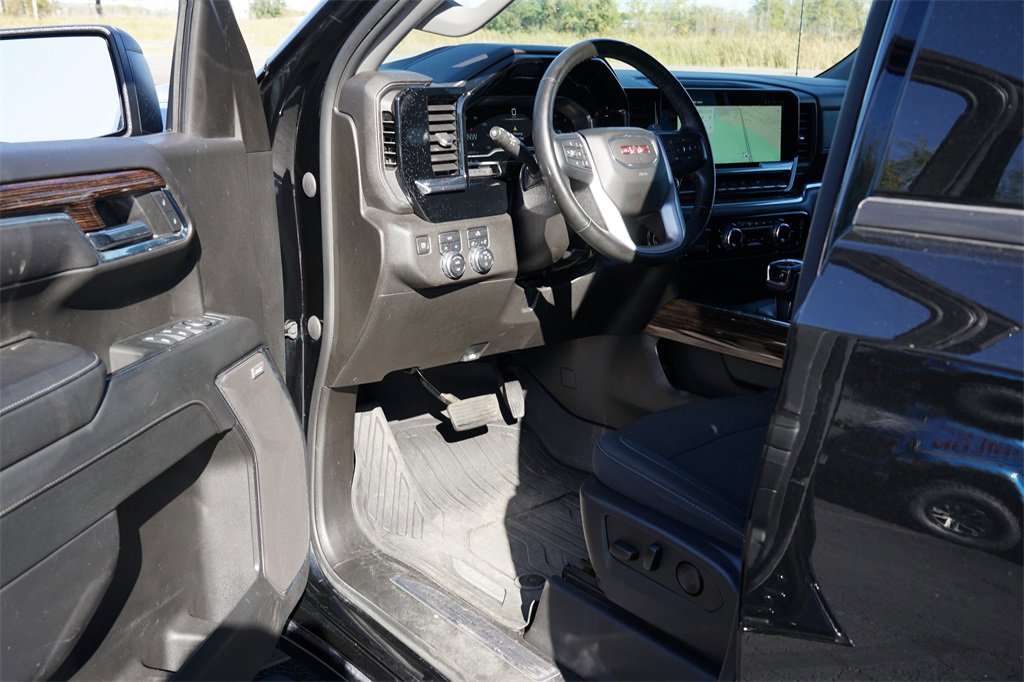 Used 2023 GMC Sierra 1500 Elevation w/ Preferred Package image 13