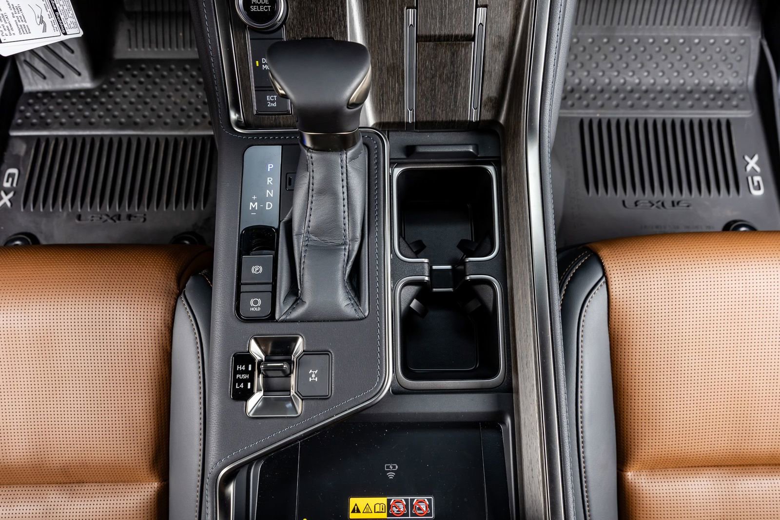 Used 2025 Lexus GX 550 w/ Accessory Package (2T) image 28