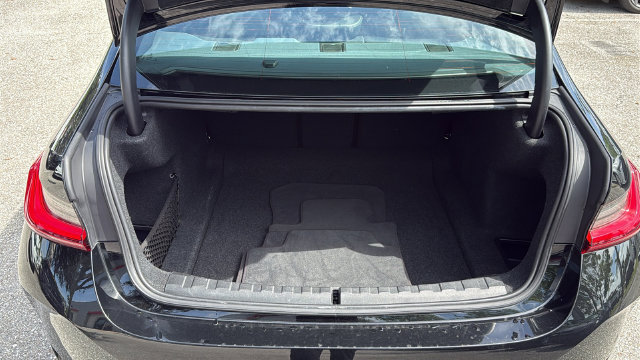 Used 2025 BMW 330i Sedan RWD image 8