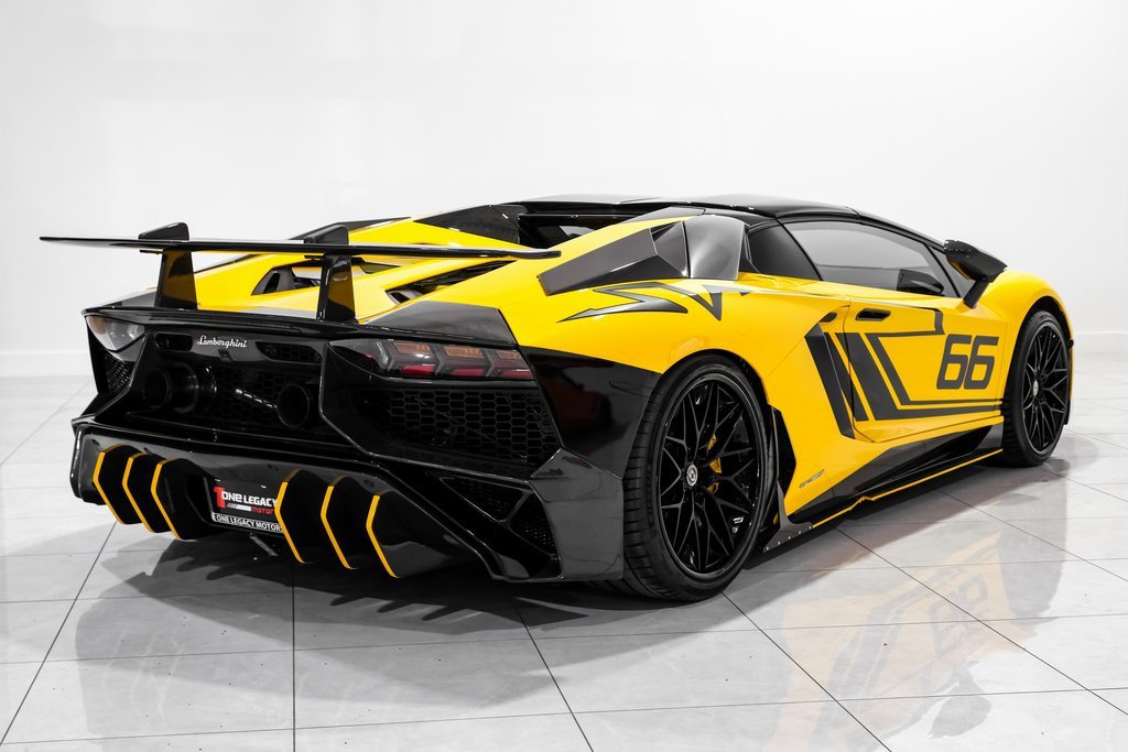 Used 2016 Lamborghini Aventador LP 700-4 image 4