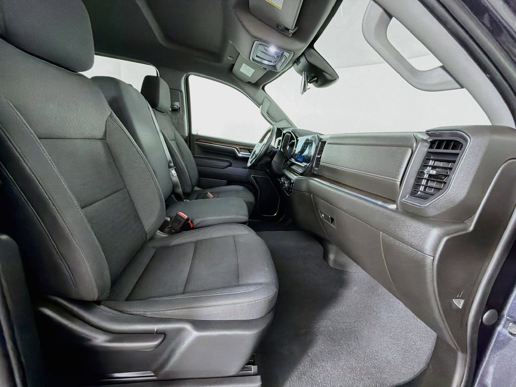 Used 2023 Chevrolet Silverado 1500 RST AWD/4WD image 30