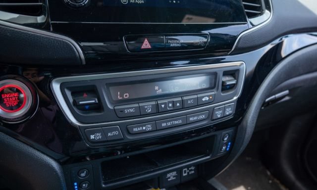 Used 2023 Honda Passport Elite image 15