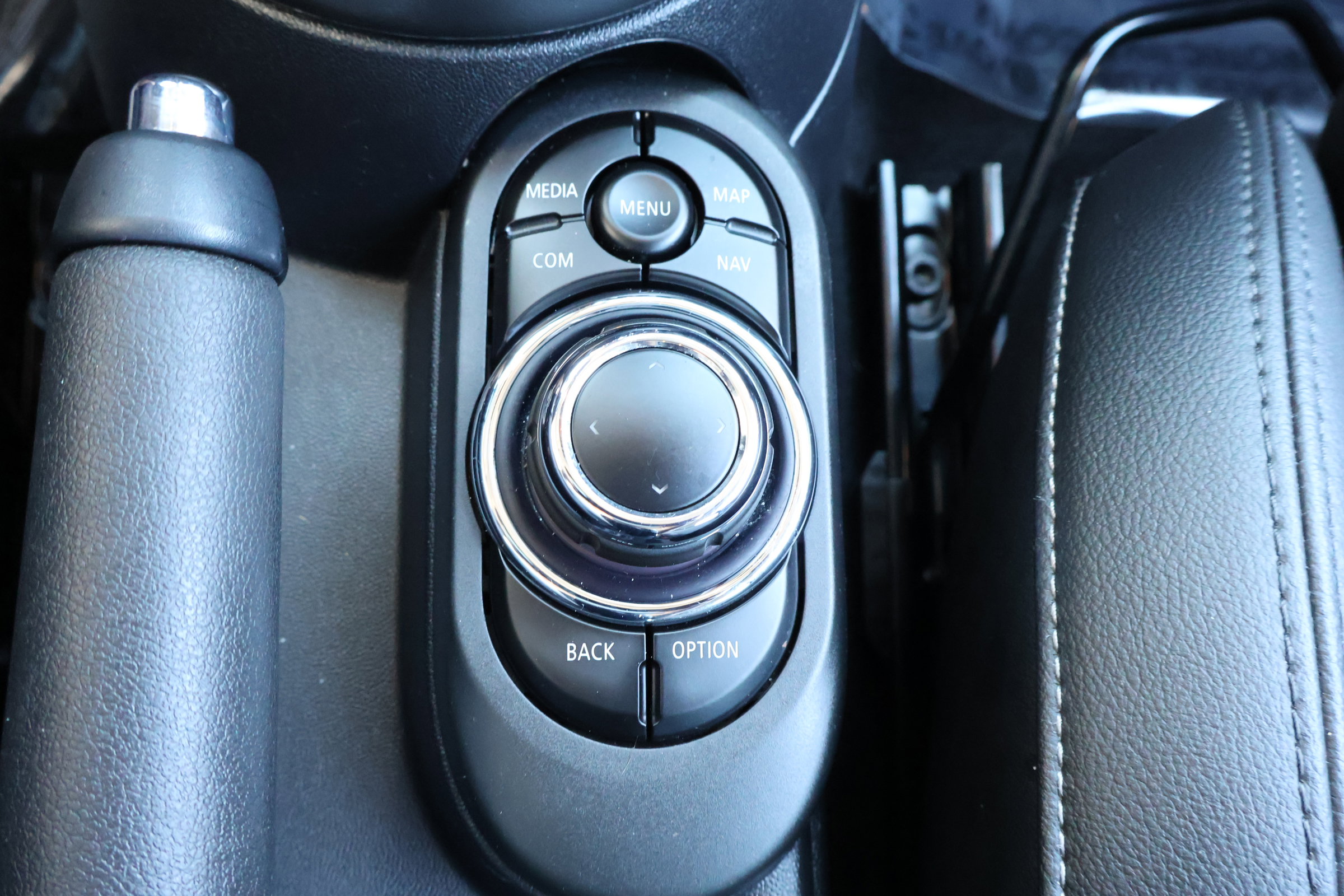 Used 2022 MINI Cooper S w/ Premium Package image 28