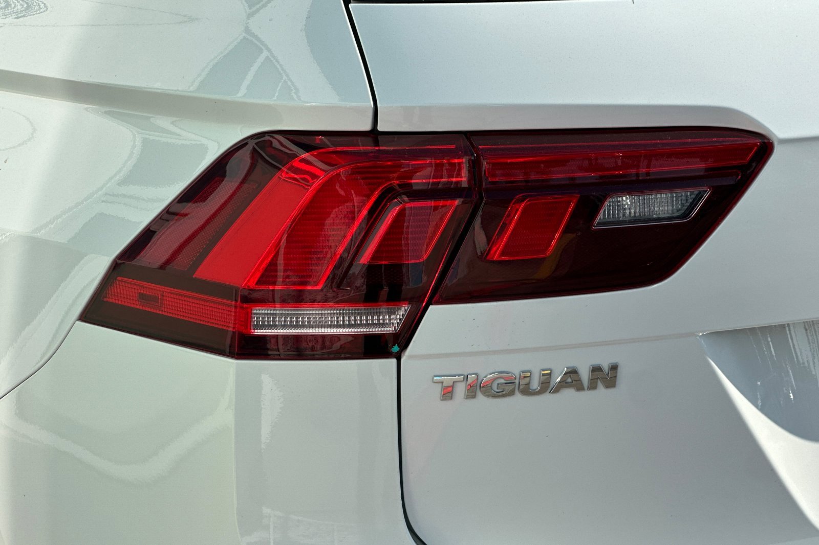 Used 2021 Volkswagen Tiguan S image 26