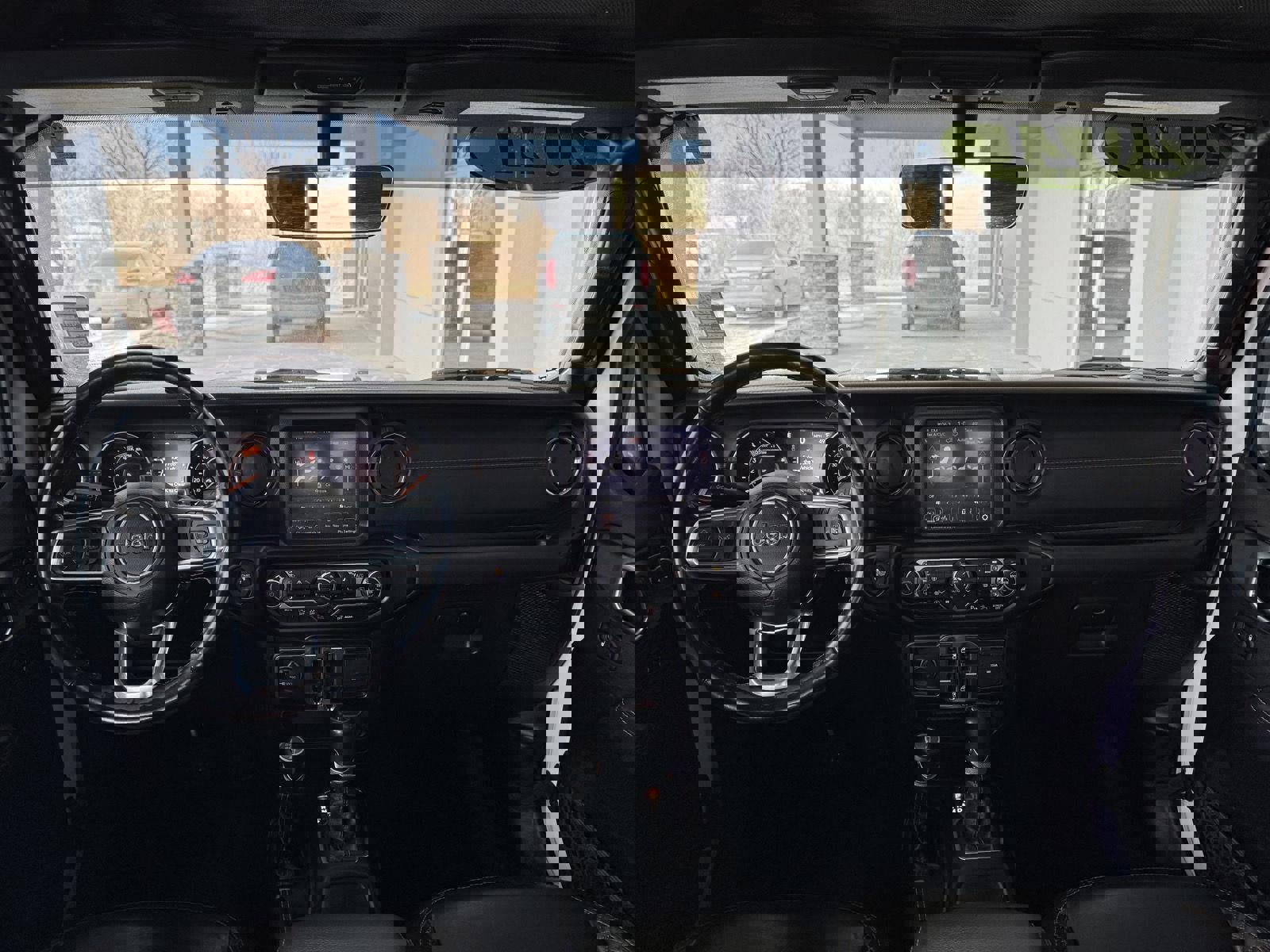 Used 2021 Jeep Gladiator Overland image 12