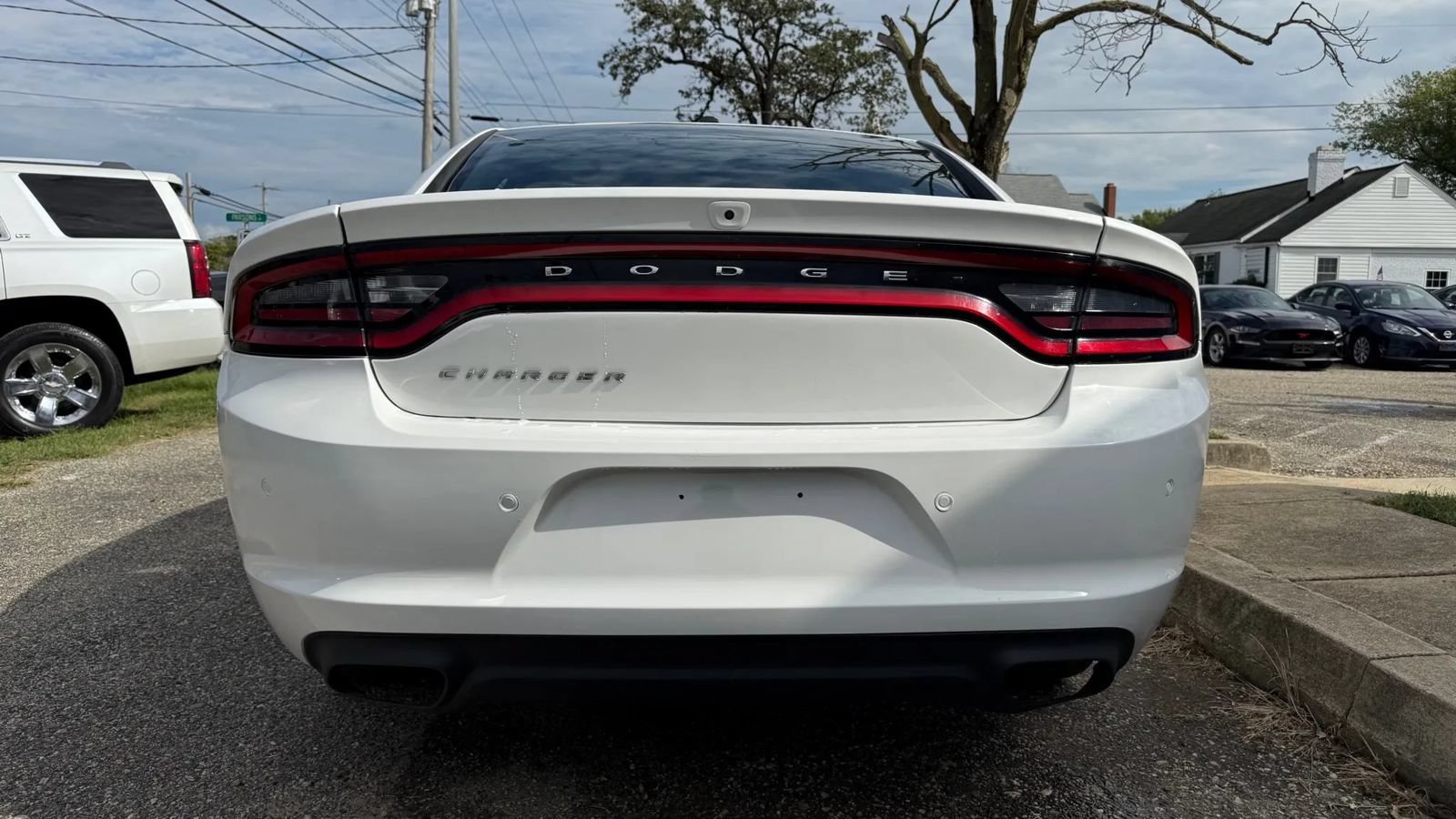 Used 2020 Dodge Charger SXT w/ Leather Interior Group RWD image 7