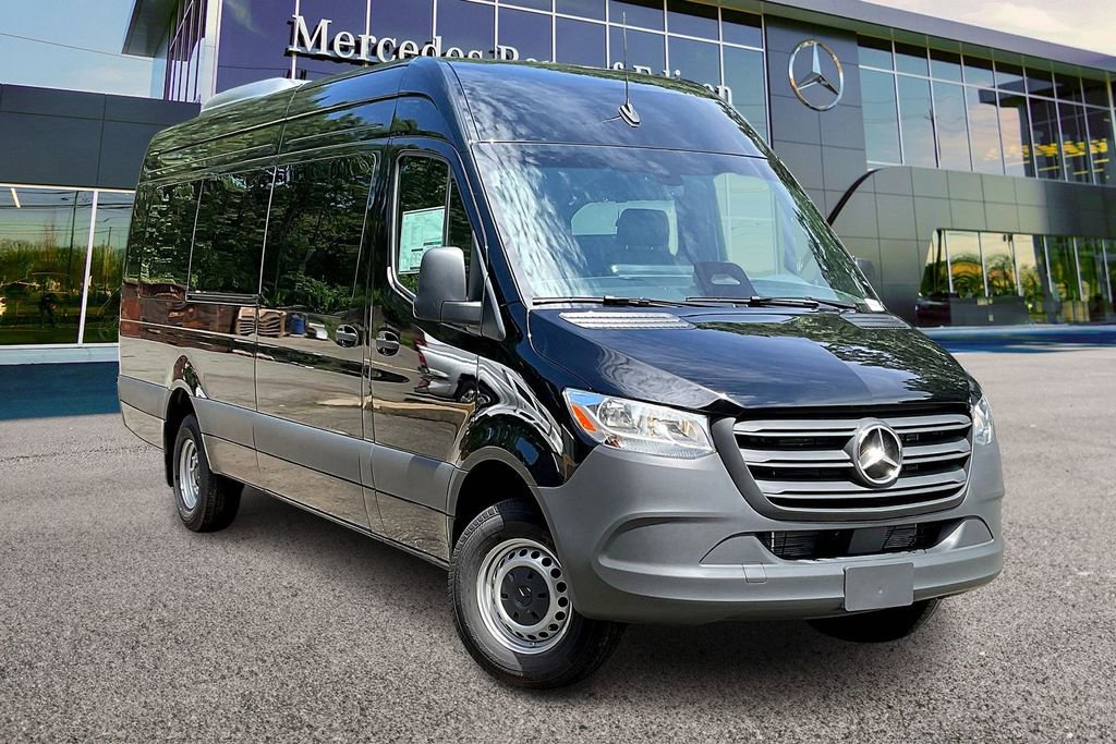 New 2025 Mercedes-Benz Sprinter 3500 image 1
