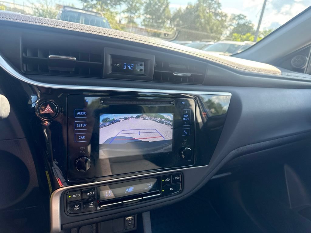 Used 2018 Toyota Corolla LE FWD image 4