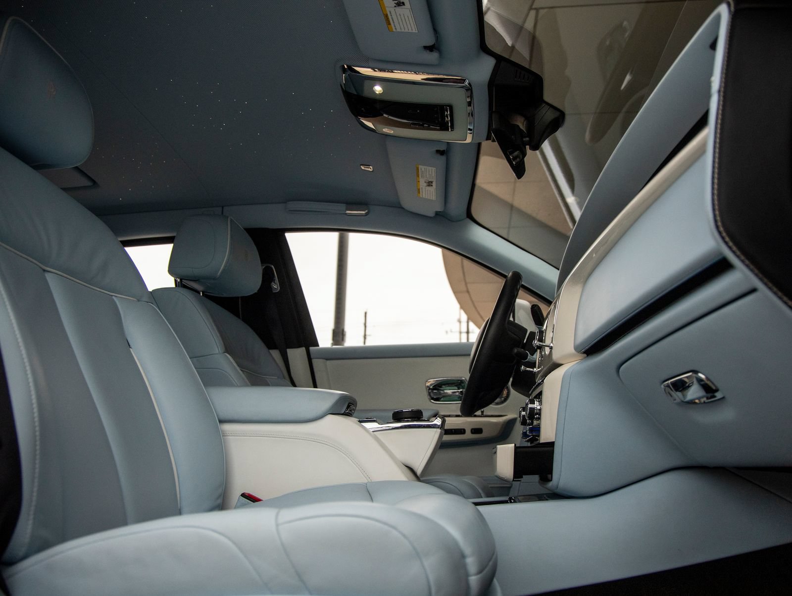 Used 2023 Rolls-Royce Phantom Extended Wheelbase w/ Leather Finishing Pack RWD image 63