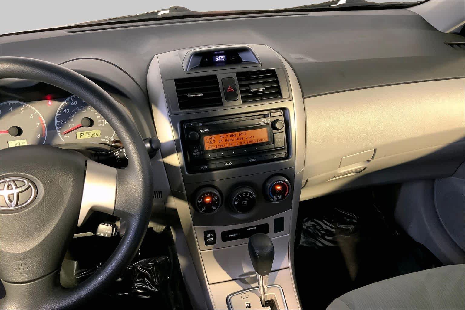Used 2012 Toyota Corolla LE FWD image 6