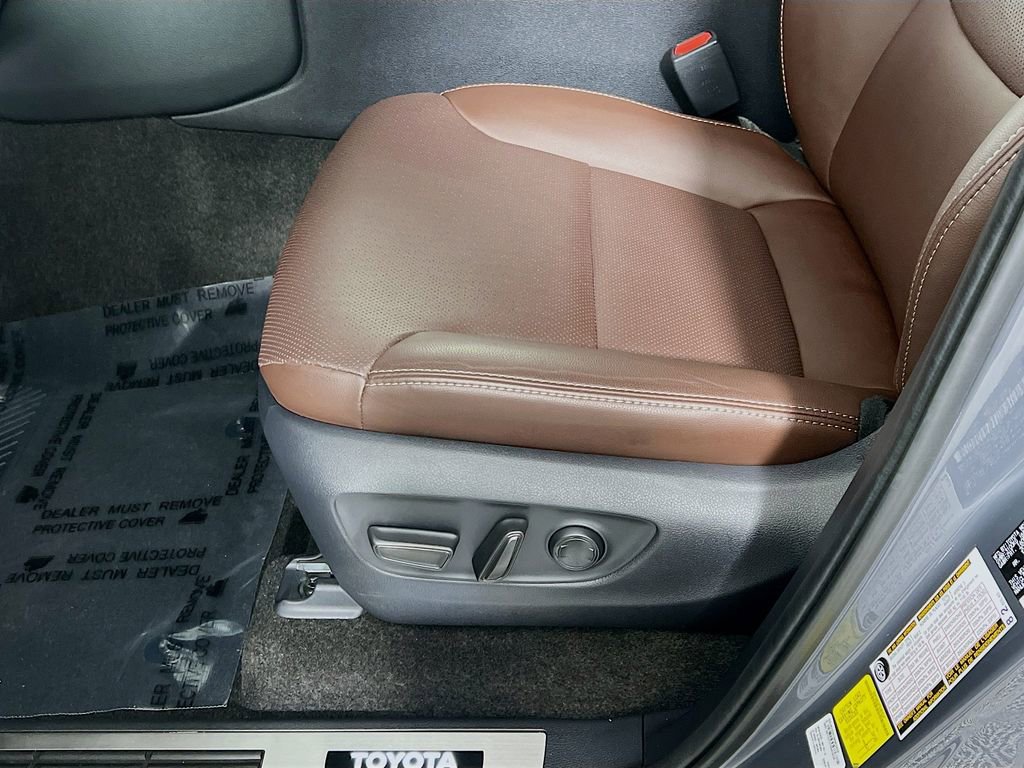 Used 2026 Toyota Land Cruiser image 19