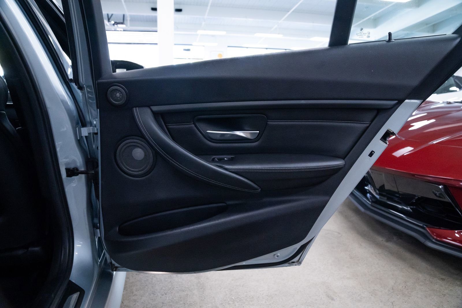 Used 2016 BMW M3 RWD image 25