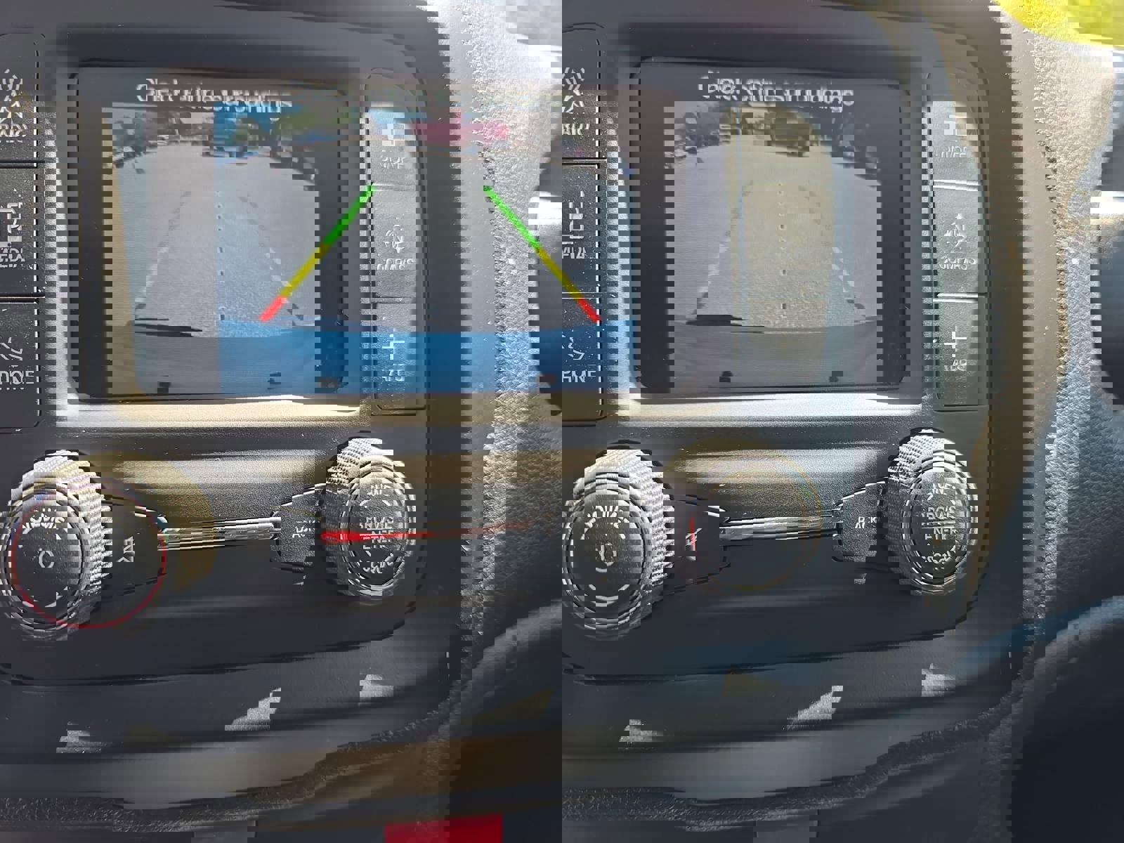 Used 2017 Jeep Renegade Latitude AWD/4WD image 26