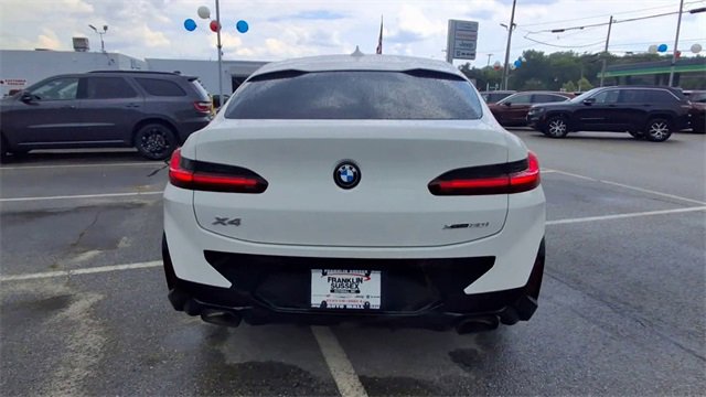 Used 2025 BMW X4 xDrive30i w/ Premium Package image 7