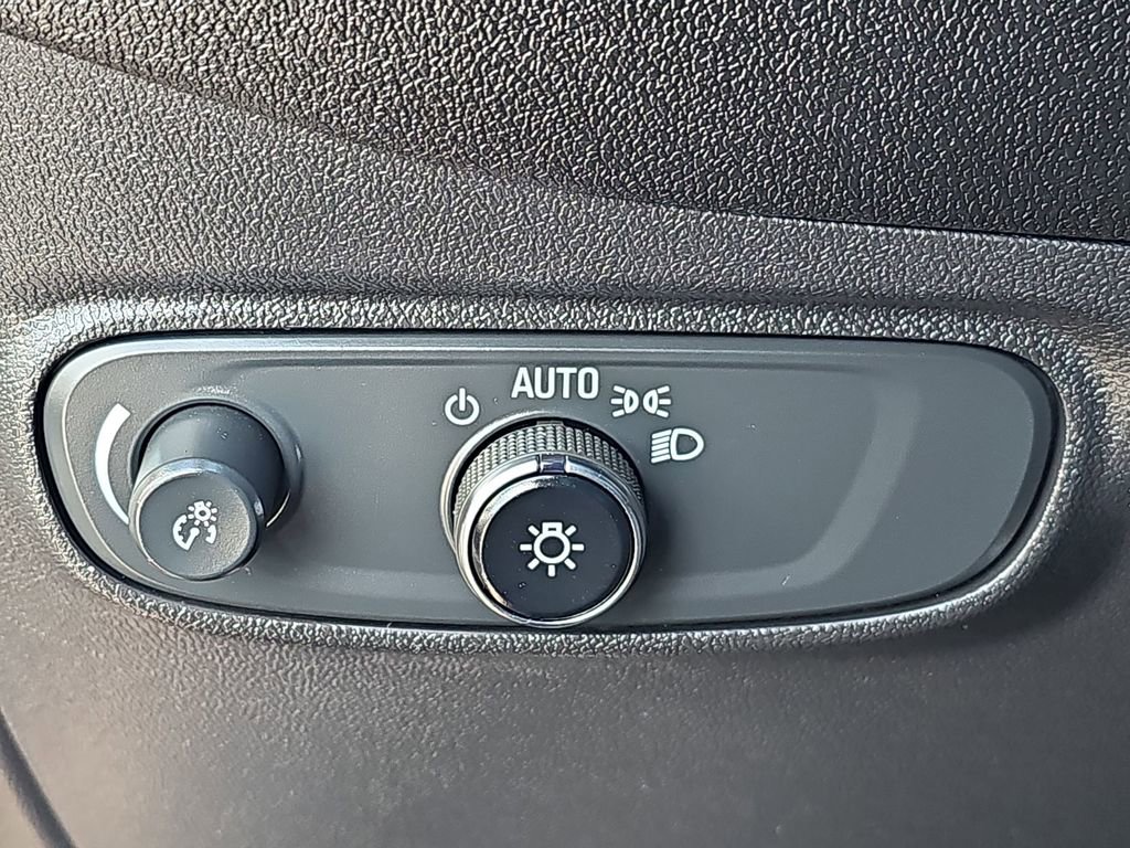 Used 2024 Chevrolet Equinox RS w/ RS Leather Package image 25