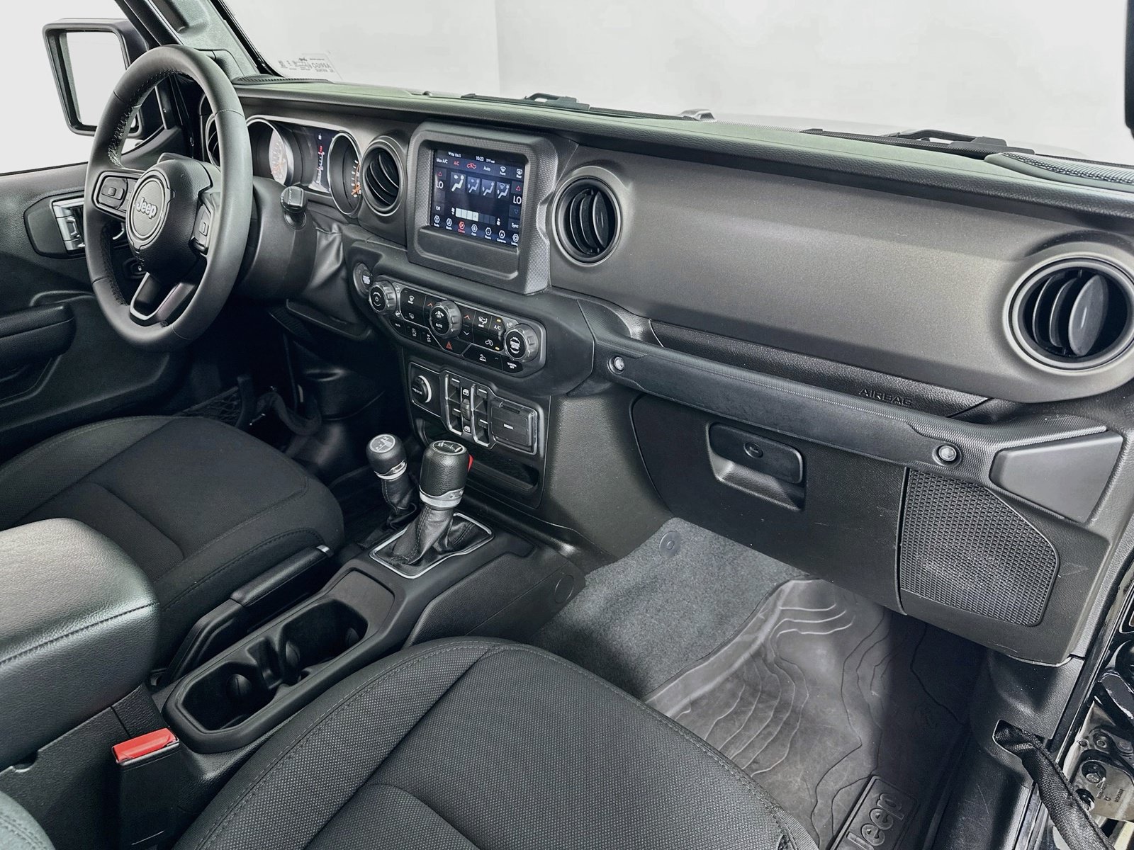 Used 2023 Jeep Gladiator Sport AWD/4WD image 25