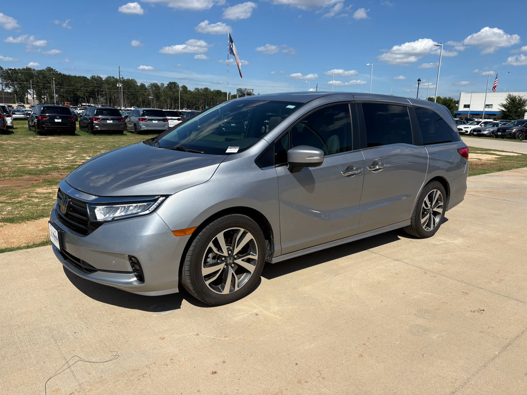 Certified 2023 Honda Odyssey Touring image 4