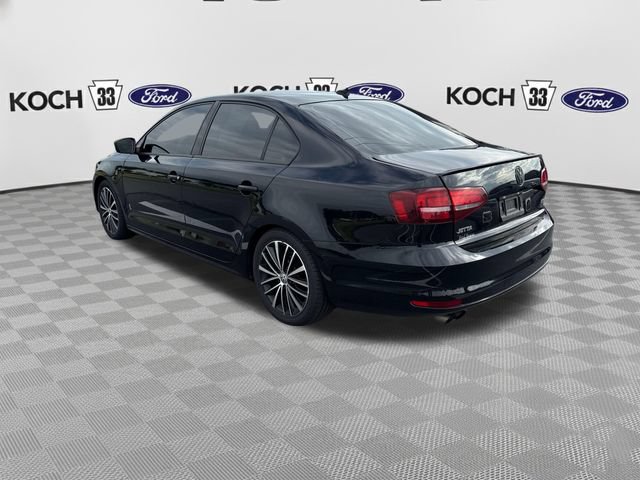 Used 2016 Volkswagen Jetta Sport FWD image 4