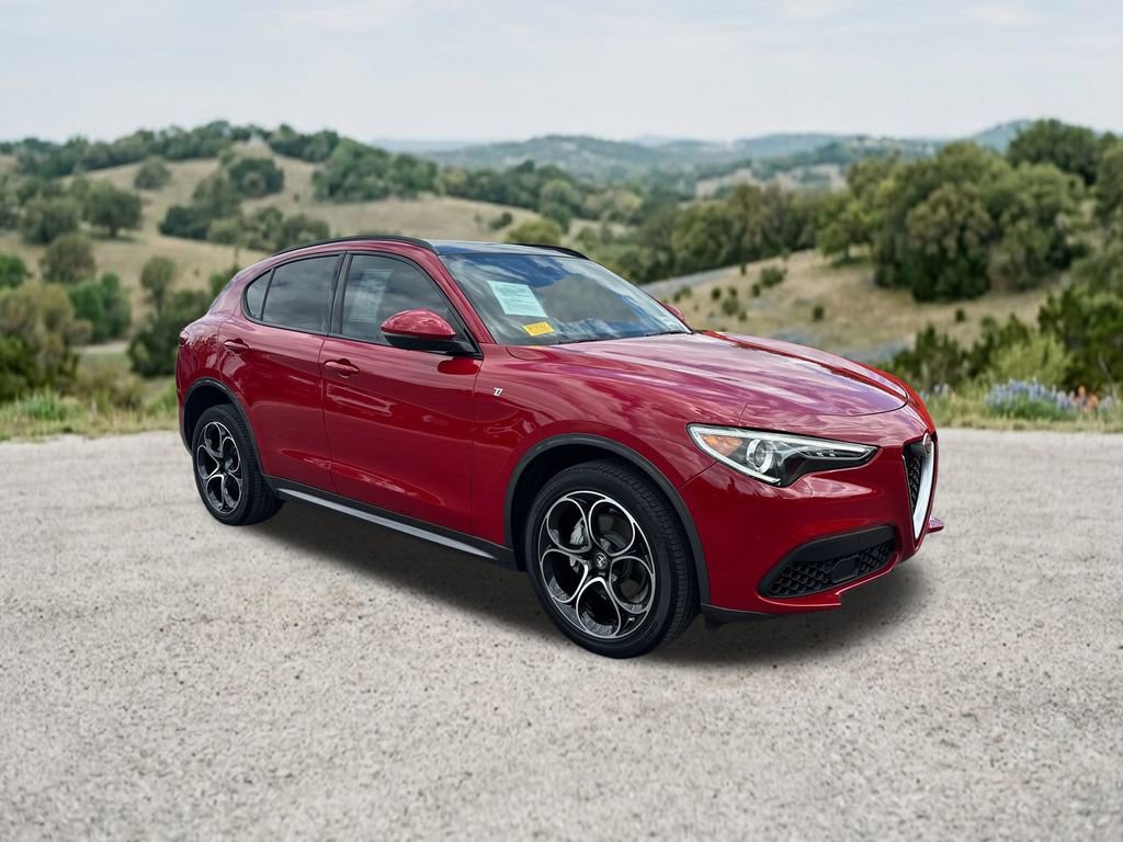 Used 2023 Alfa Romeo Stelvio Ti AWD/4WD image 12