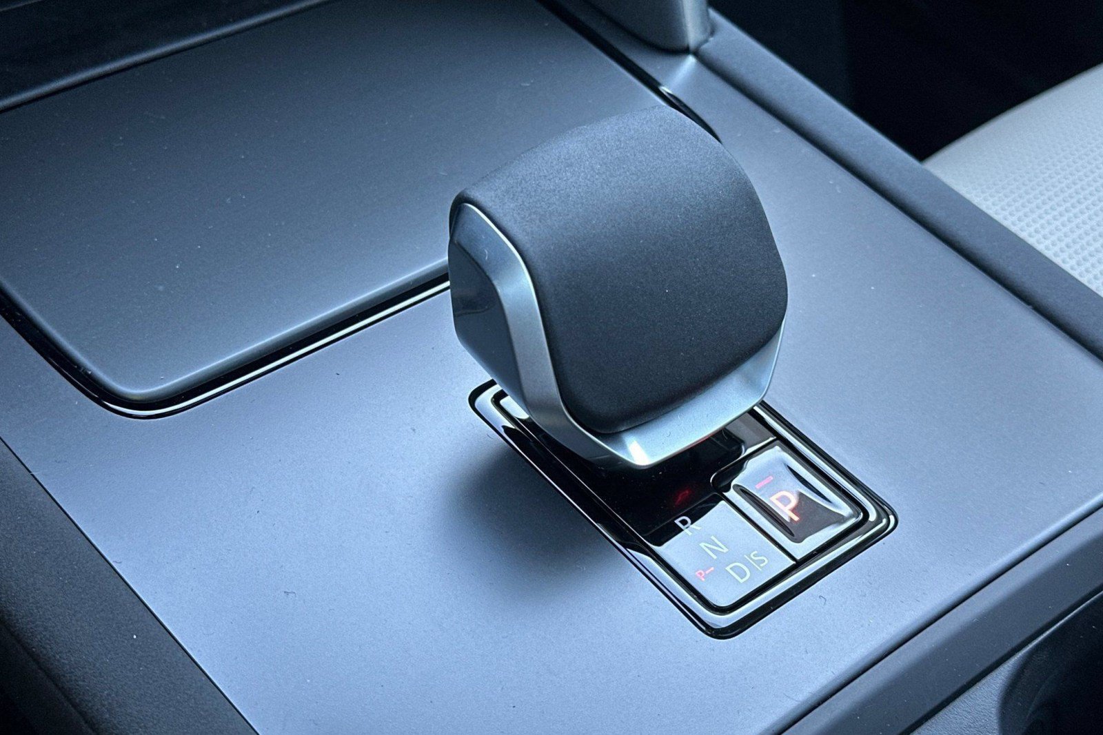 New 2025 Land Rover Discovery Sport S AWD/4WD image 24