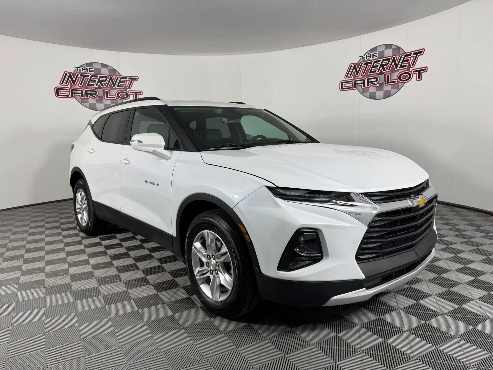 Used 2022 Chevrolet Blazer LT w/ Sound & Technology Package AWD/4WD image 9