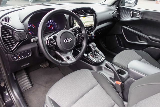 Used 2020 Kia Soul EX image 11