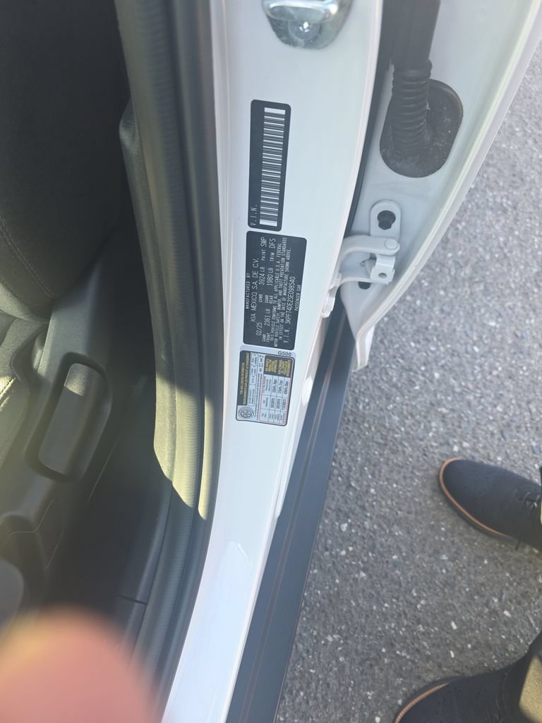 Used 2025 Kia K4 FWD image 27