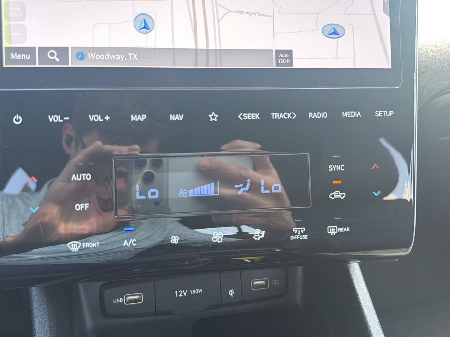 Used 2024 Hyundai Santa Cruz Night AWD/4WD image 18