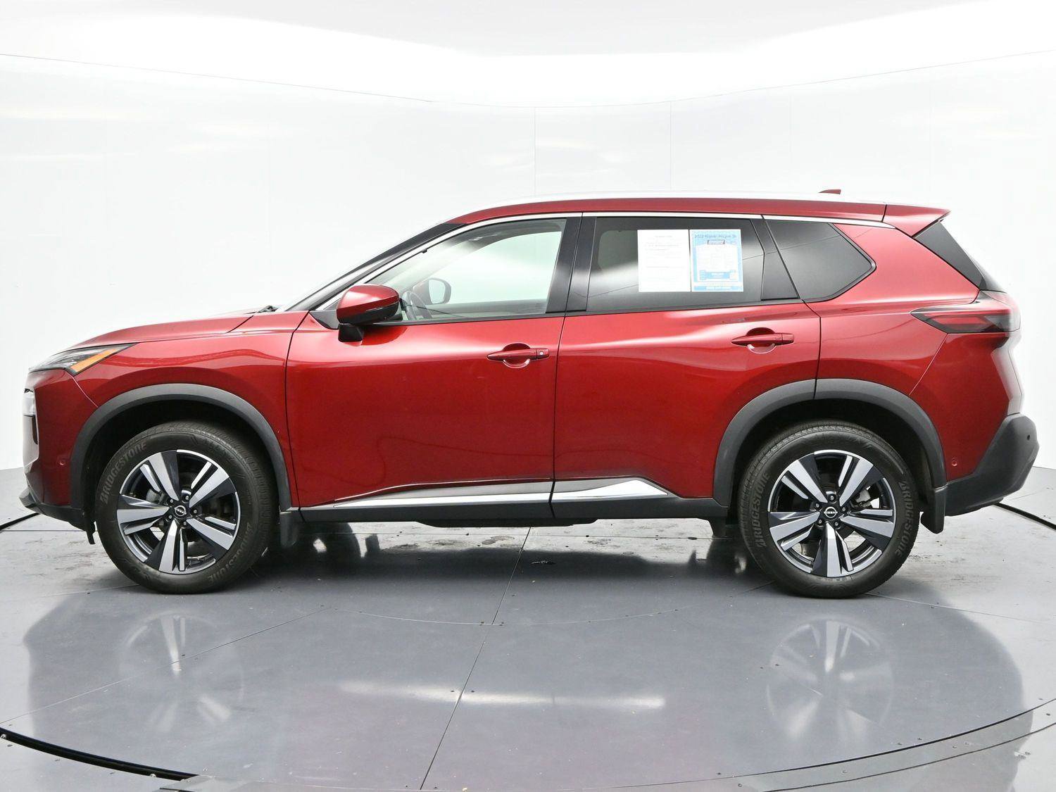 Used 2022 Nissan Rogue SL w/ SL Premium Package image 4
