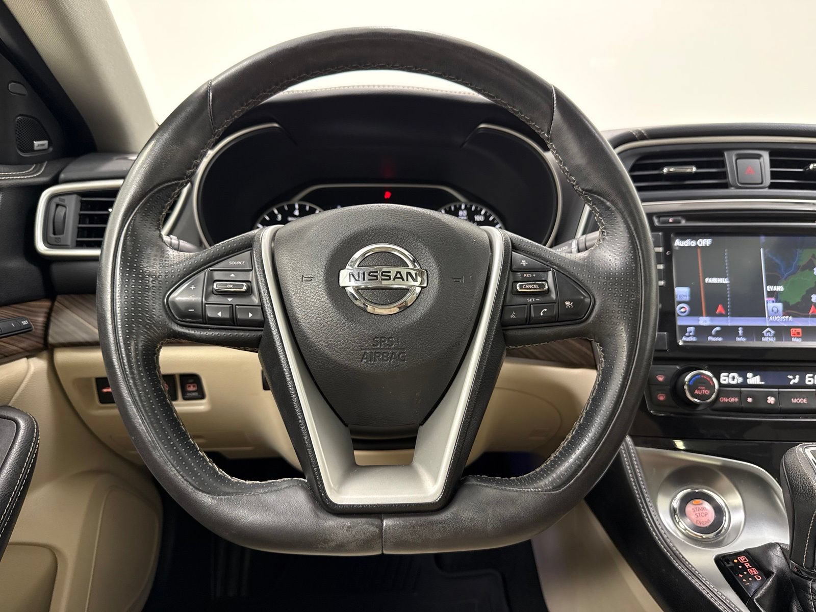 Used 2017 Nissan Maxima Platinum w/ Interior Lighting Package FWD image 28