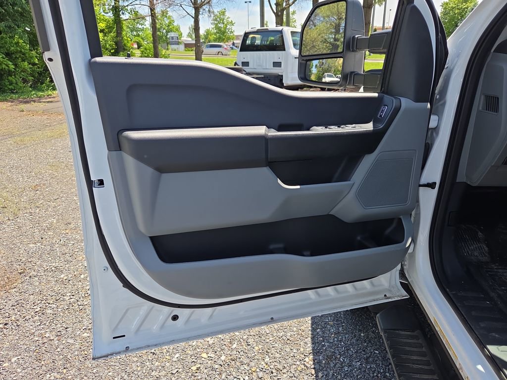 New 2024 Ford F450 XL image 19