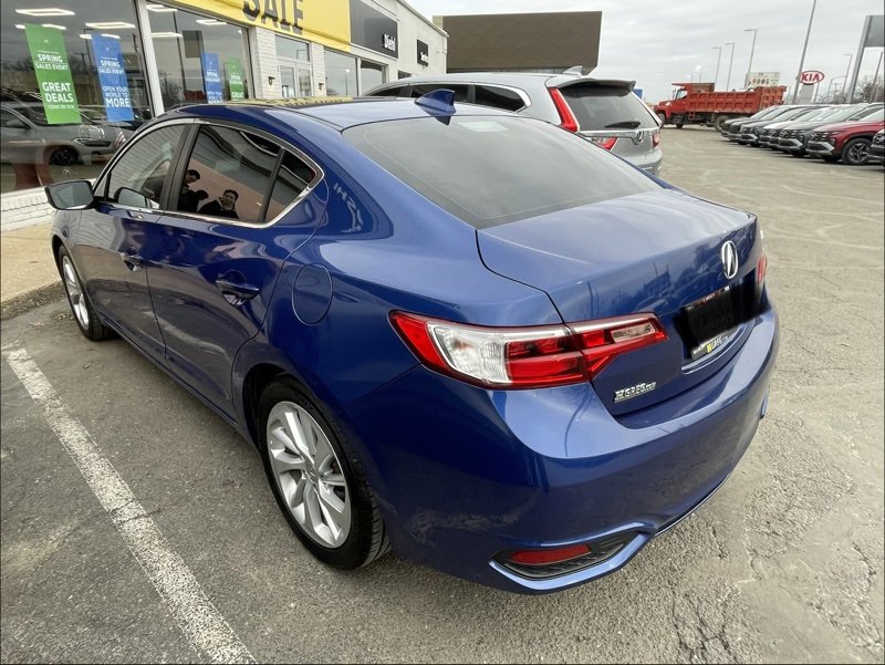 Used 2017 Acura ILX w/ Premium Package image 3