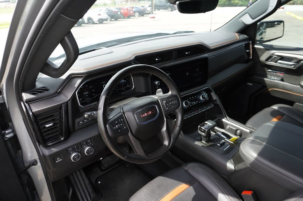 Used 2024 GMC Sierra 1500 AT4 w/ Technology Package AWD/4WD image 25